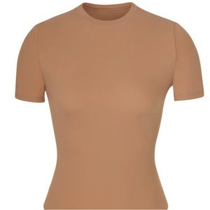 FITS EVERYBODY T-SHIRT | SIENNA (Skims doesn’t sell this color anymore)
